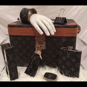 🎉🎉LOUIS VUITTON AUTHENTIC hand made items !❤❤
